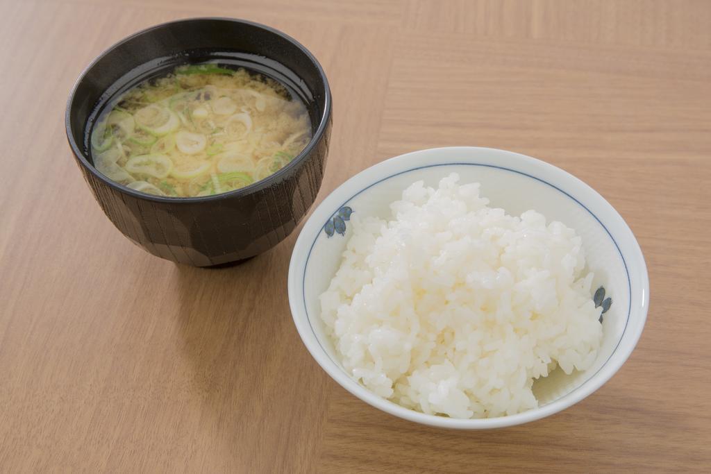 Hotel Route-Inn Dai-Ni Kameyama Inter Екстер'єр фото