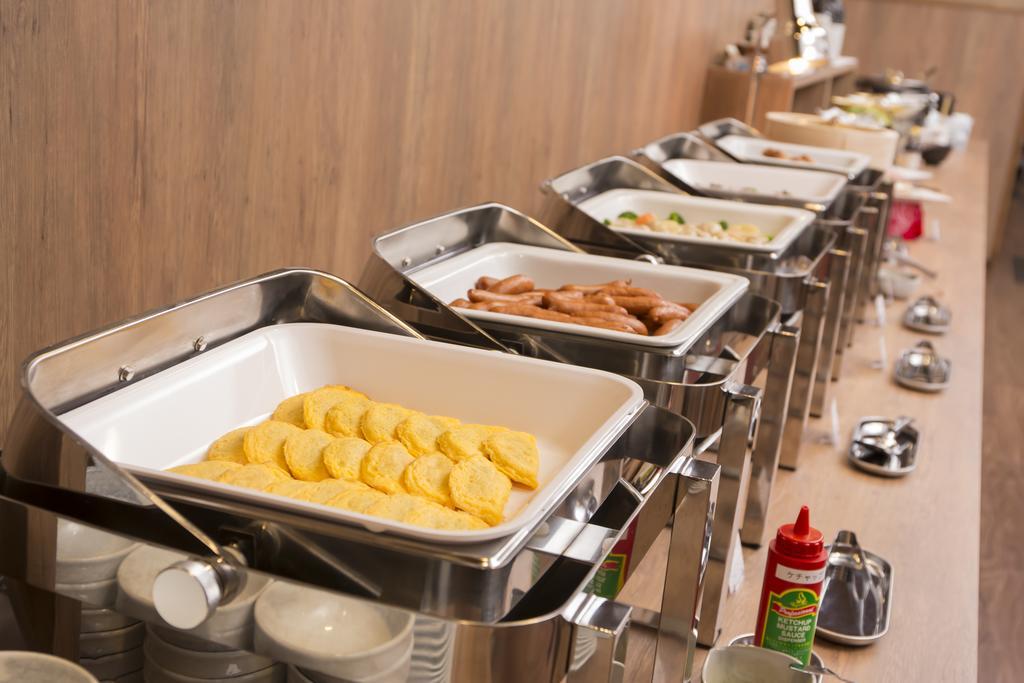 Hotel Route-Inn Dai-Ni Kameyama Inter Екстер'єр фото