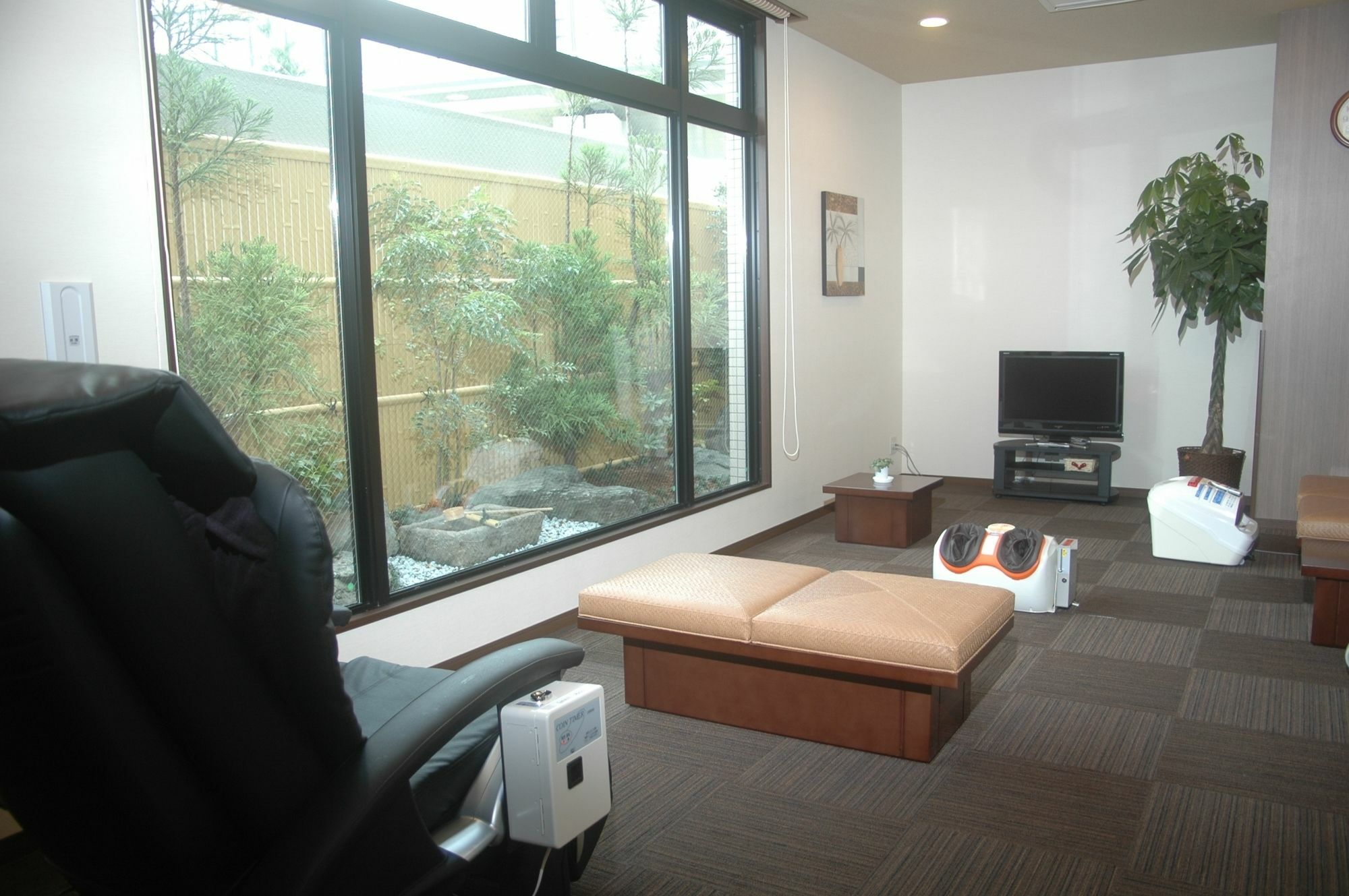 Hotel Route-Inn Dai-Ni Kameyama Inter Екстер'єр фото