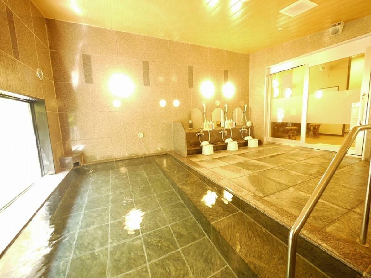 Hotel Route-Inn Dai-Ni Kameyama Inter Екстер'єр фото