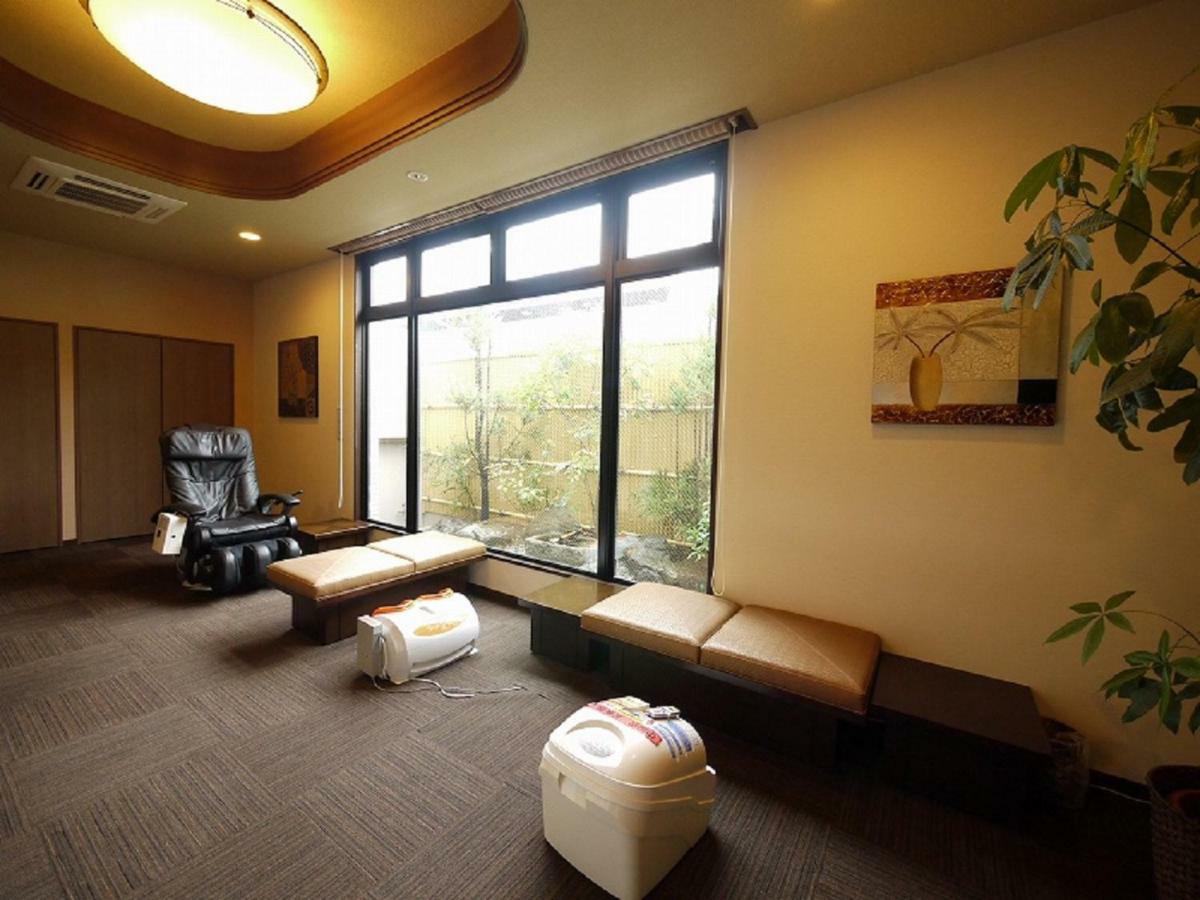 Hotel Route-Inn Dai-Ni Kameyama Inter Екстер'єр фото